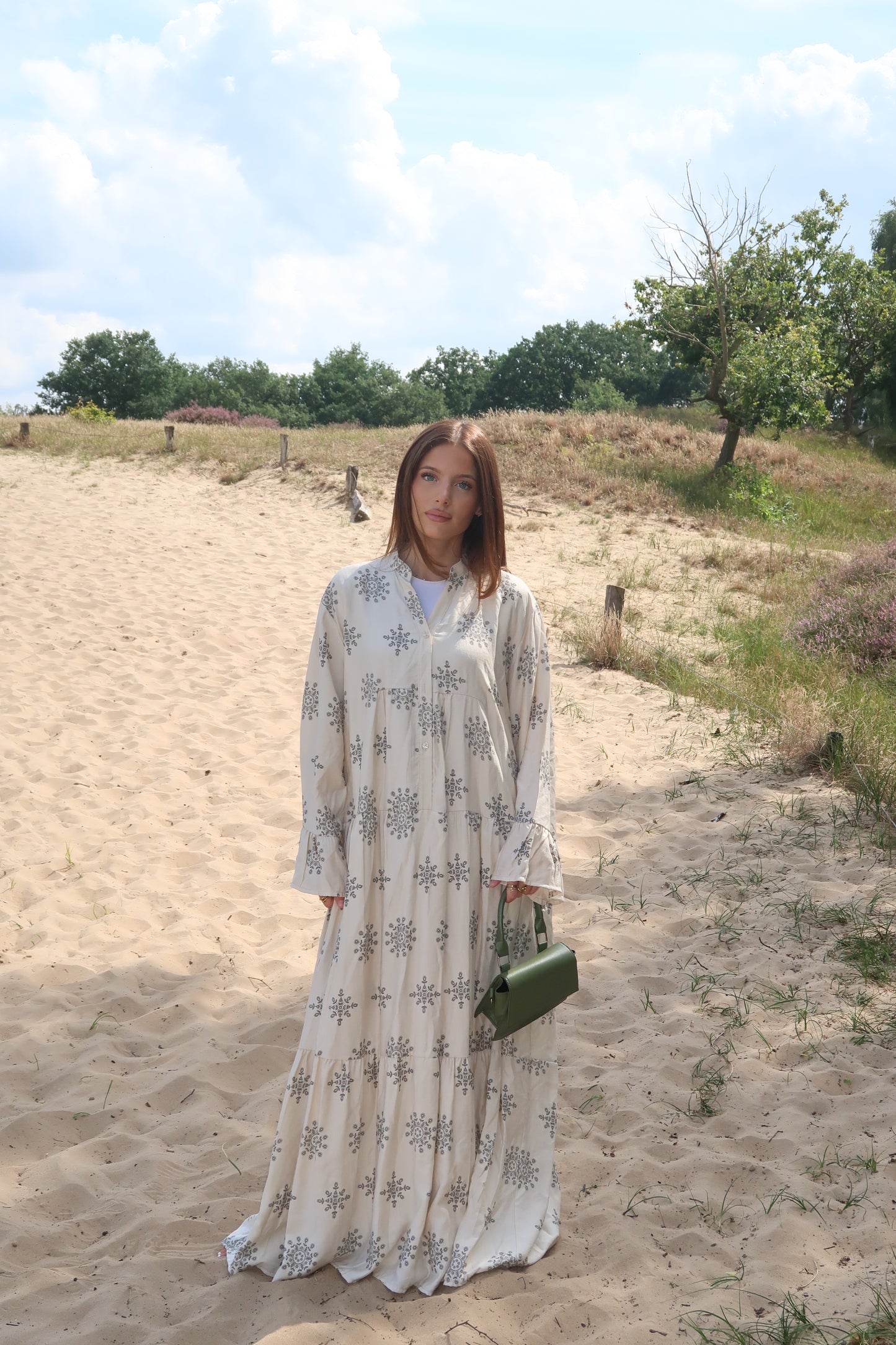 Maxikleid mit Muster weiß