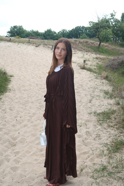 Plissiertes Maxikleid in Braun
