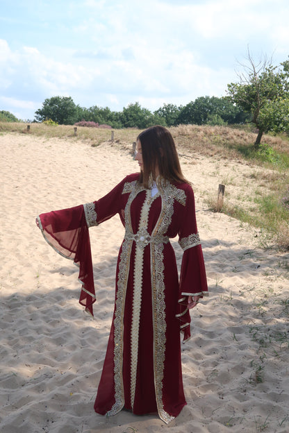 Bordeaux-colored kaftan robe with gold embroidery